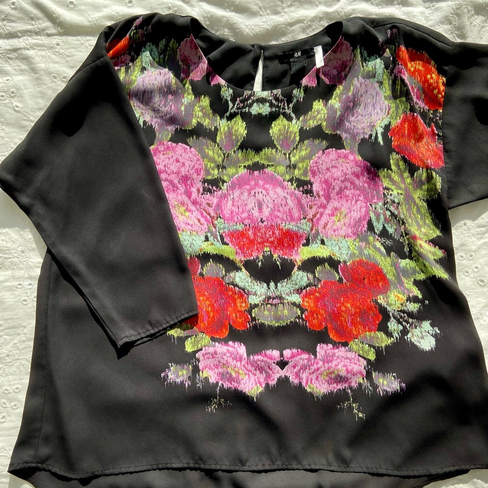 H&M Floral Blouse with Three-Quarter Sleeves (Size 8)